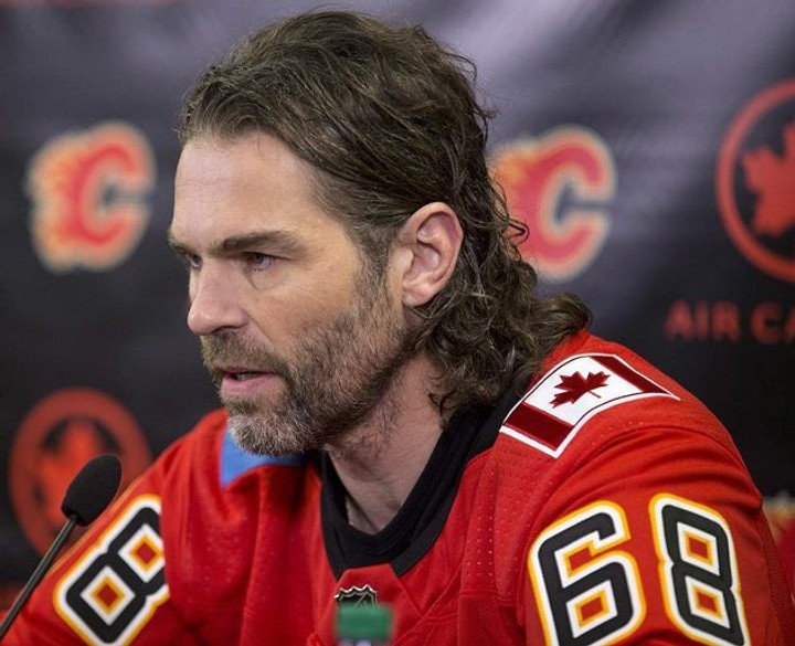 Jágr potrebuje čas. Kedy nastúpi na prvý duel za Calgary?